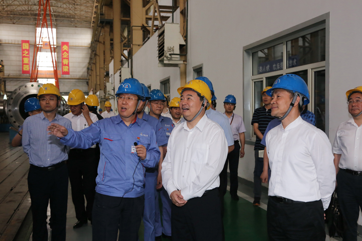 郝鹏参观调查BB电子集团所属企业电机公司